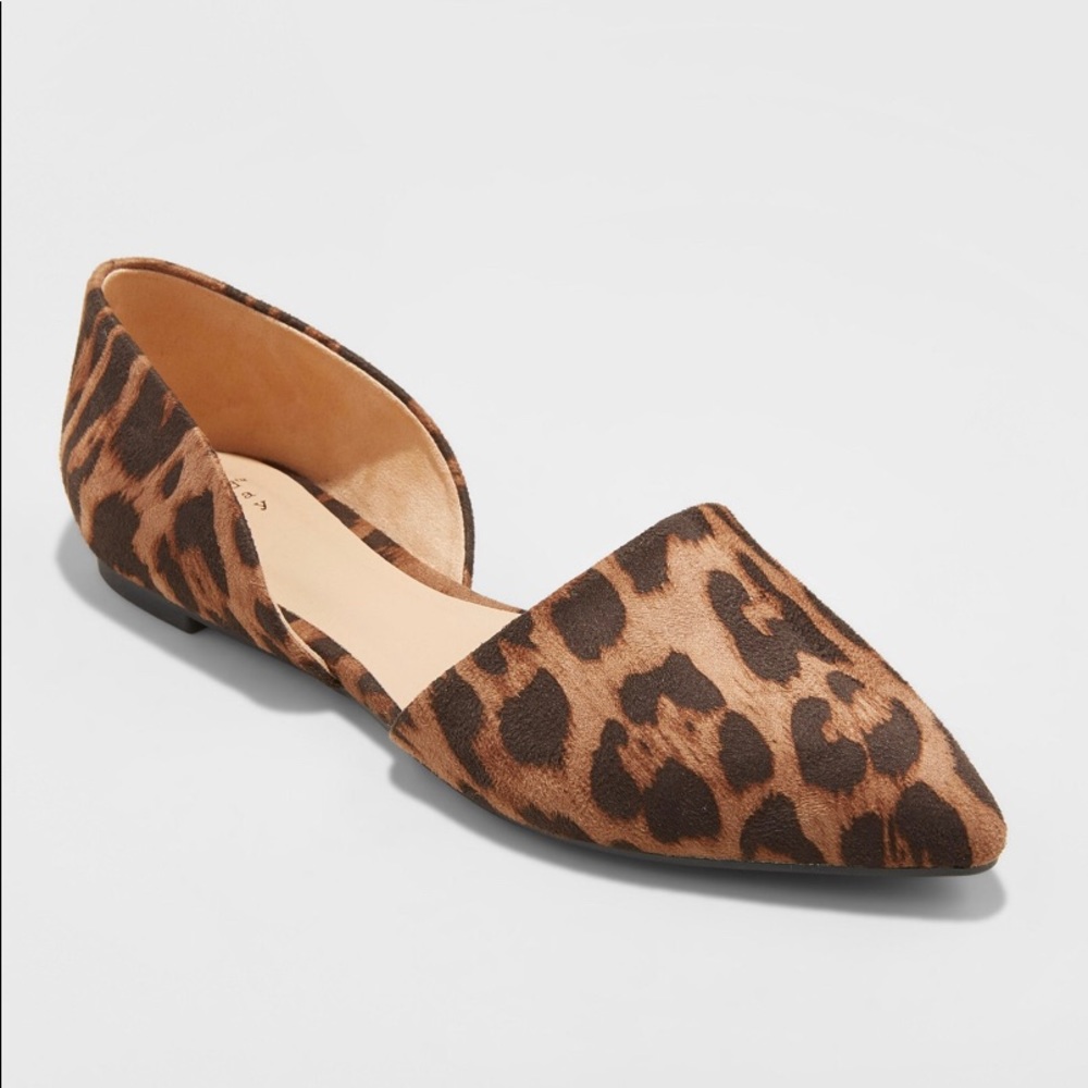 Leopard print shoes size 8